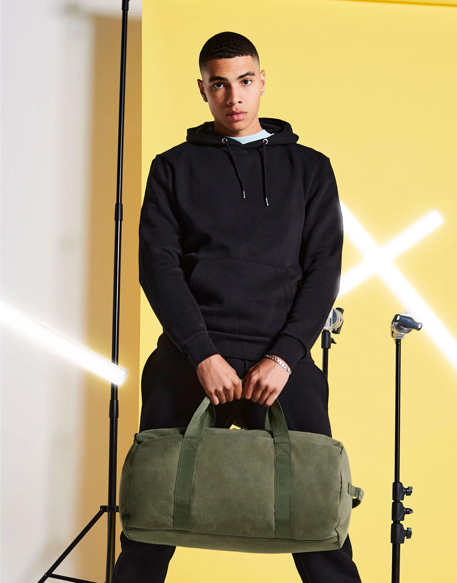 Bagbase Vintage Canvas Barrel Bag 4 Bagbase Vintage Canvas Barrel Bag - Image 2