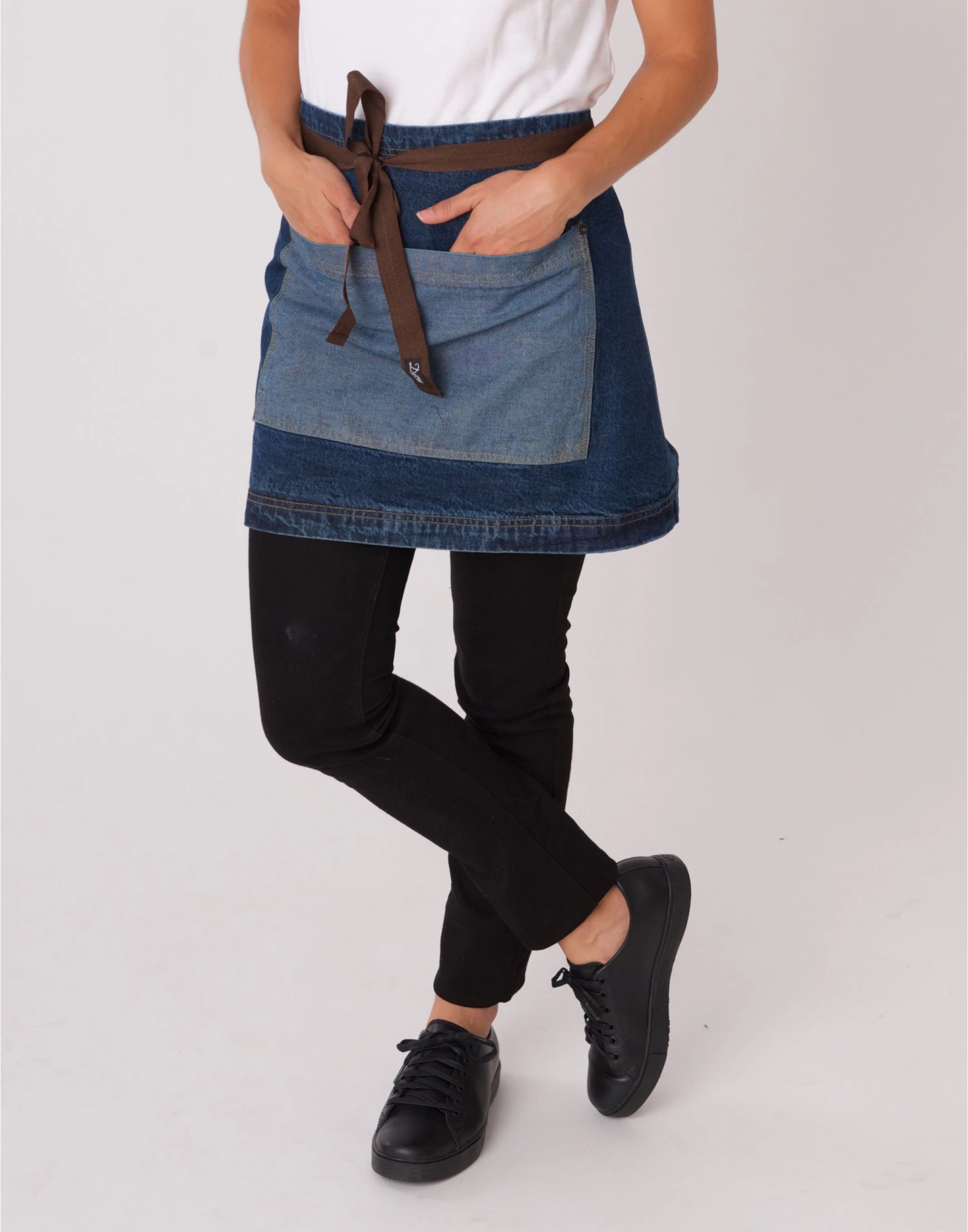 Dennys Washed Denim Contrast Waist Apron 3 Dennys Washed Denim Contrast Waist Apron