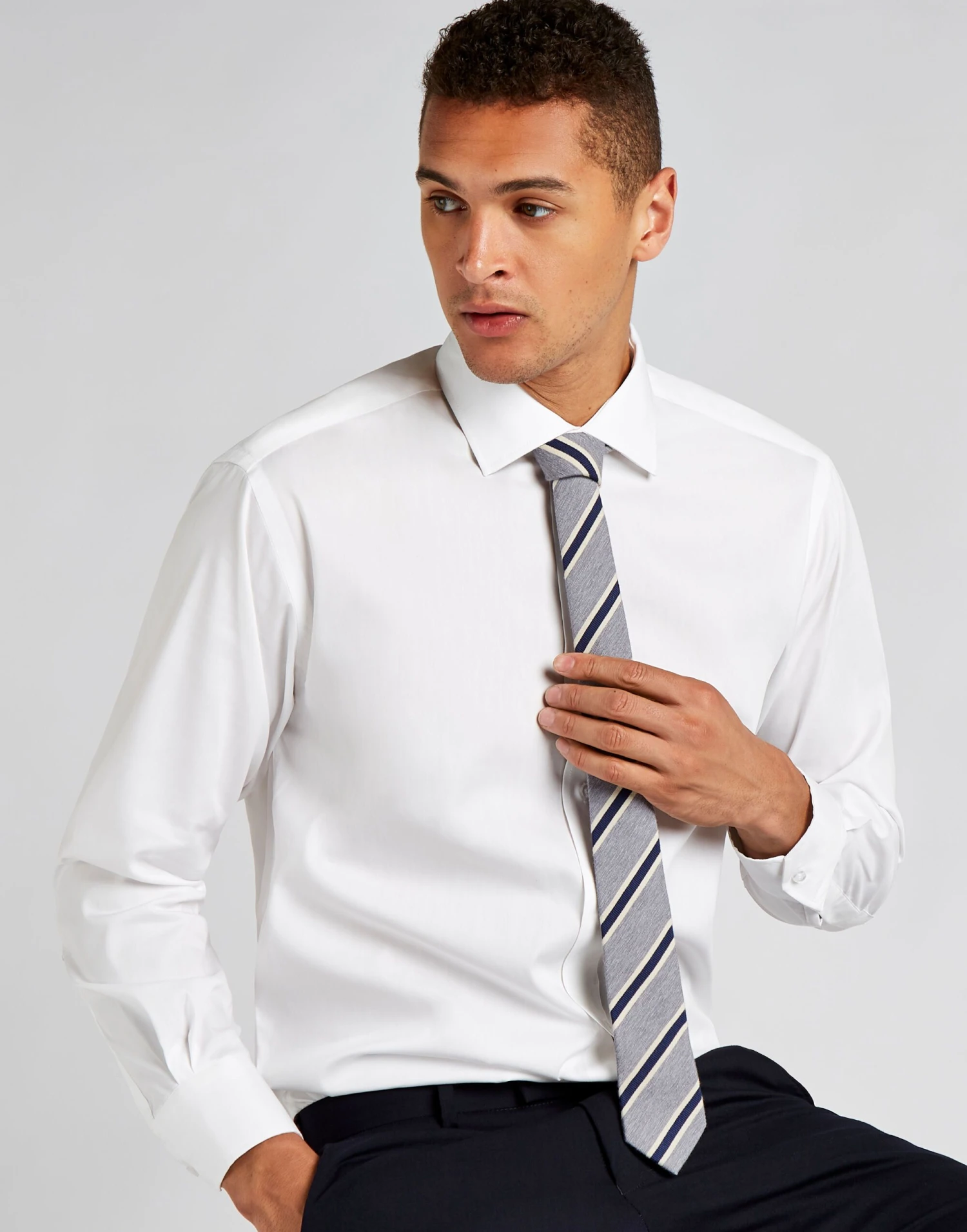 Kustom Kit Classic Fit Long Sleeve Cutaway Collar Premium Oxford Shirt 5 Kustom Kit Classic Fit Long Sleeve Cutaway Collar Premium Oxford Shirt - Image 3