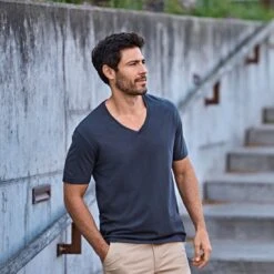 Tee Jays Mens Fashion V-Neck Sof-Tee -XAMAX 8006 model