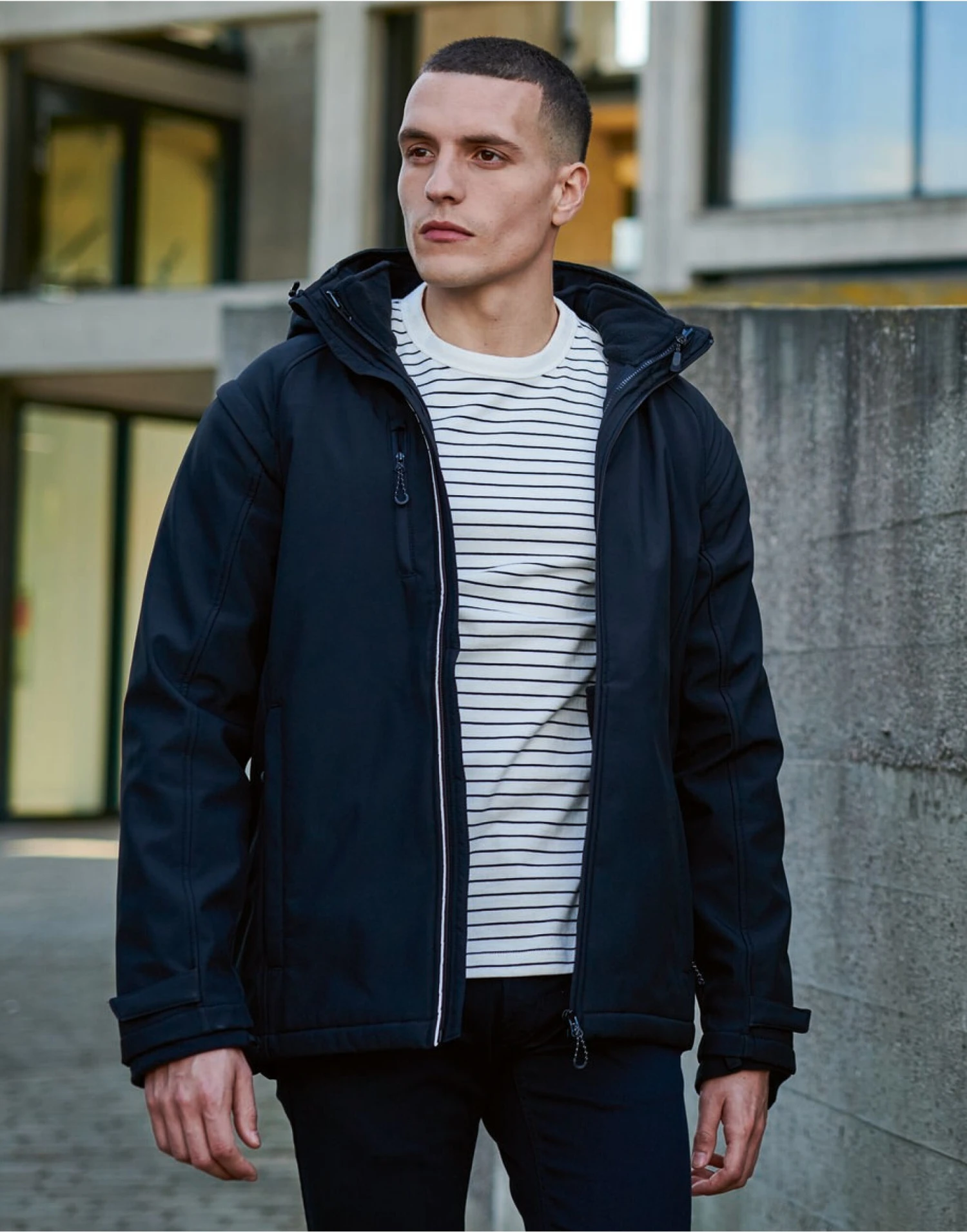 Regatta Professional Mens Erasmus 4-In-1 Softshell Jacket 6 Regatta Professional Mens Erasmus 4-In-1 Softshell Jacket - Image 4