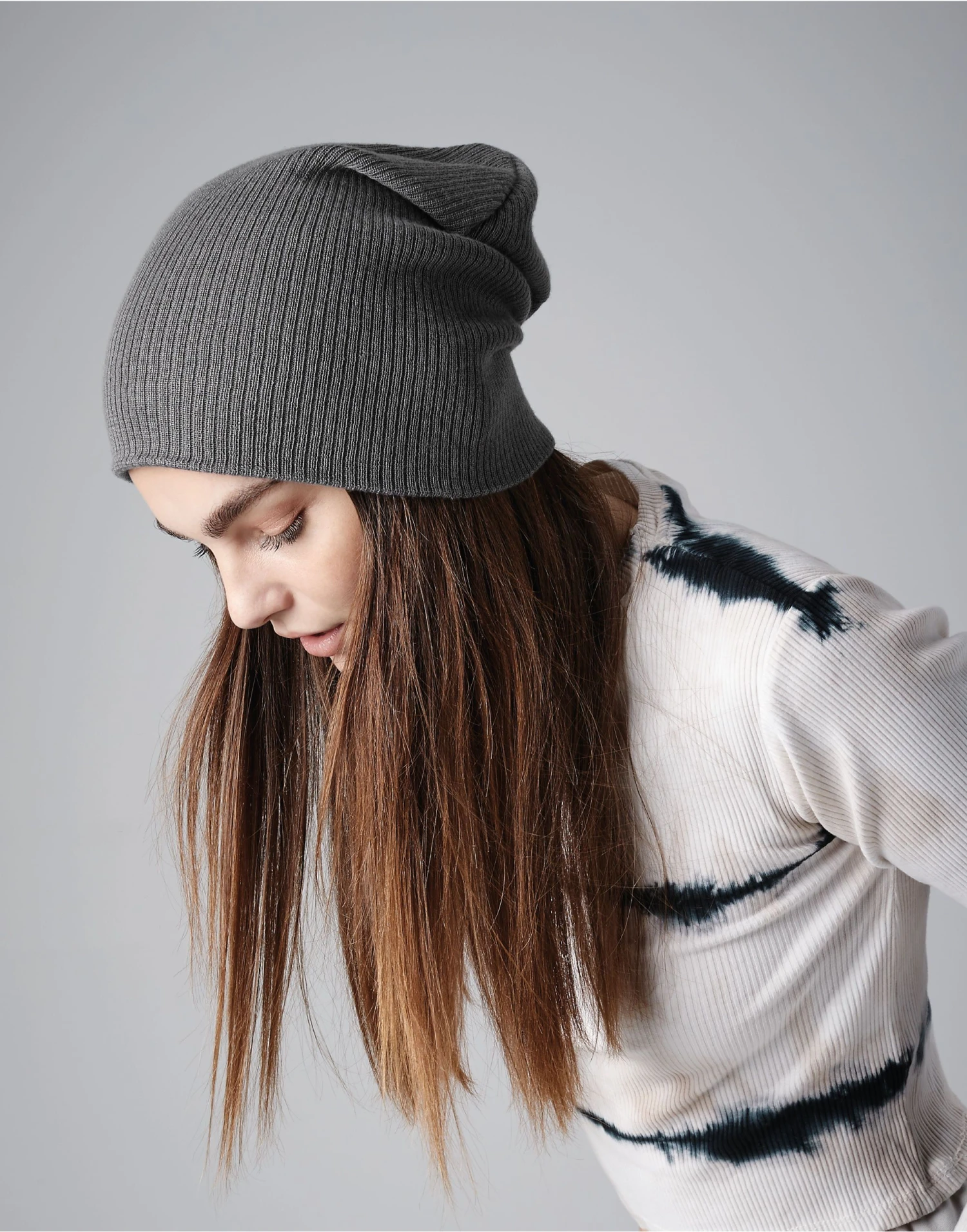 Beechfield Slouch Beanie 4 Beechfield Slouch Beanie - Image 2