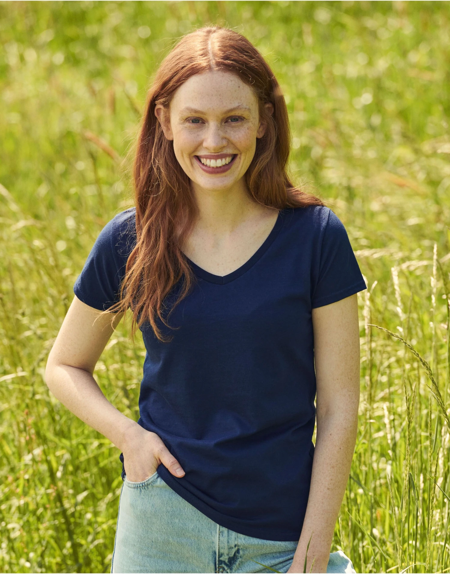 Fruit Of The Loom Ladies' Iconic 150 V-Neck T 4 Fruit Of The Loom Ladies' Iconic 150 V-Neck T - Image 2