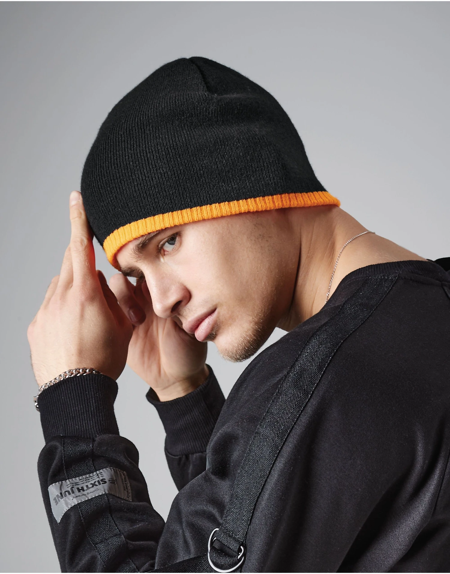 Beechfield Two-Tone Pull On Beanie 4 Beechfield Two-Tone Pull On Beanie - Image 2