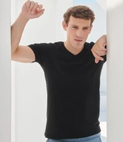 SF Men Feel Good Stretch V Neck T Shirt -XAMAX sf122 blk model 1 hero 1